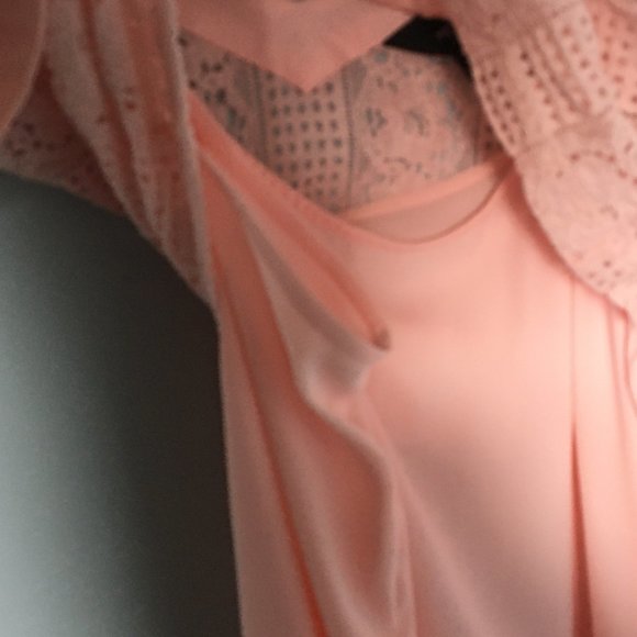 coral peach top - Picture 3 of 5